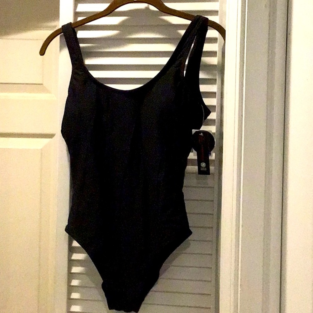 Black tank swim suit NWT Size S 3-5